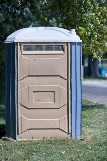 Best Portable restroom trailer rental  in Oakbrook Terrace, IL